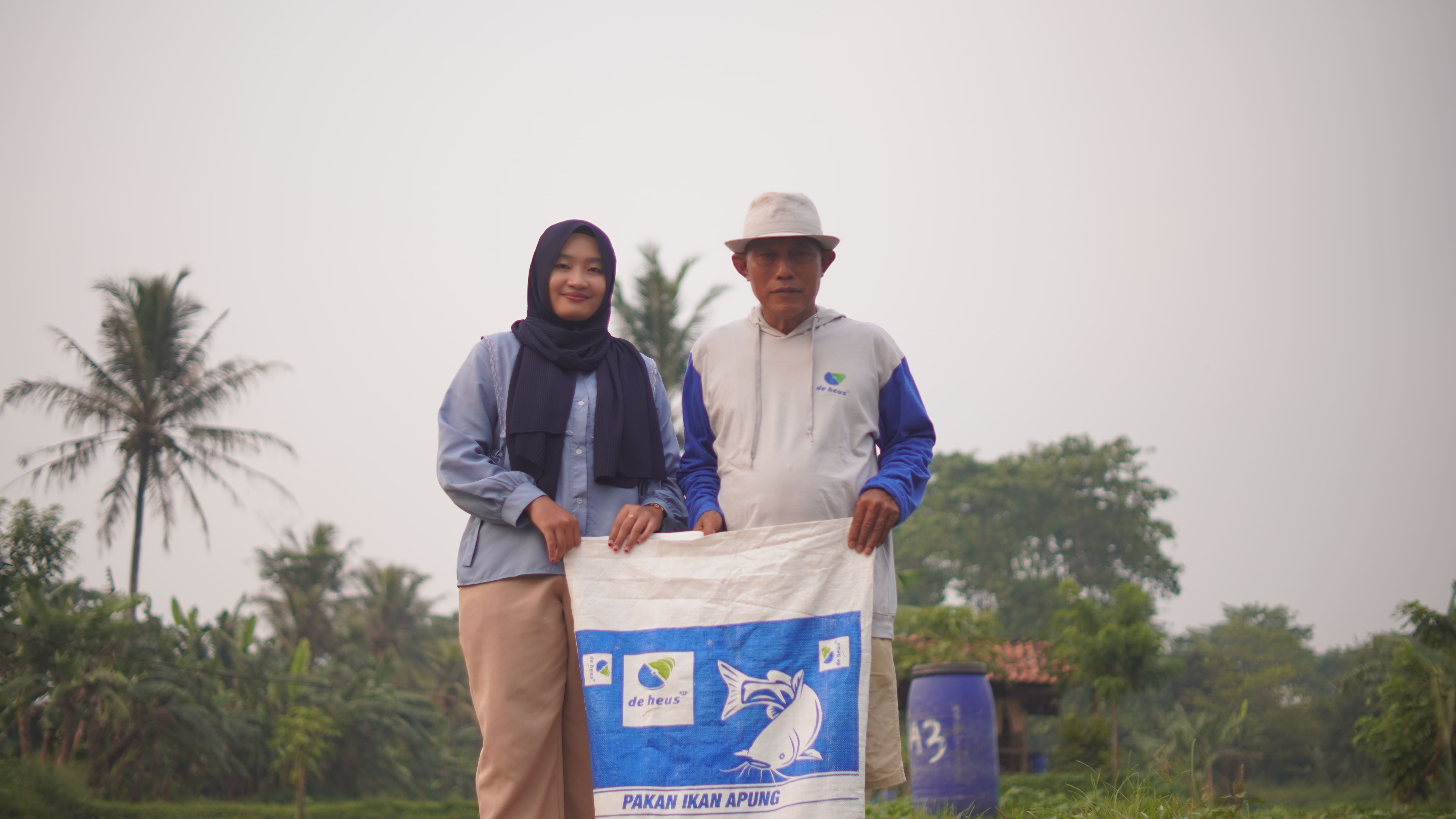 Haji Neran dengan pakan ikan lele safir de heus indonesia